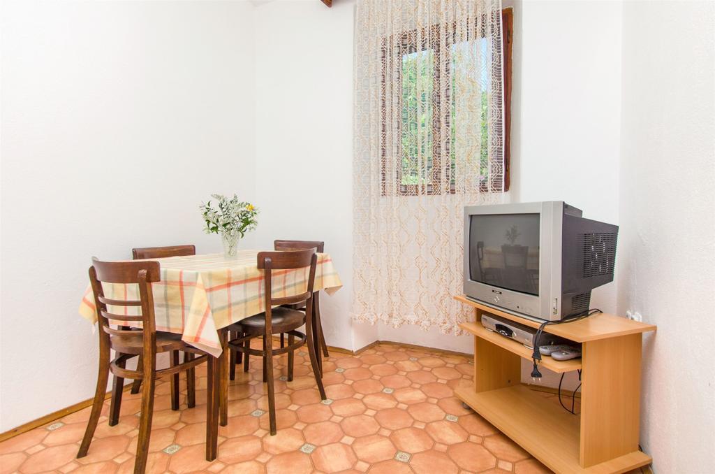 Apartments Jerka Сутиван Экстерьер фото